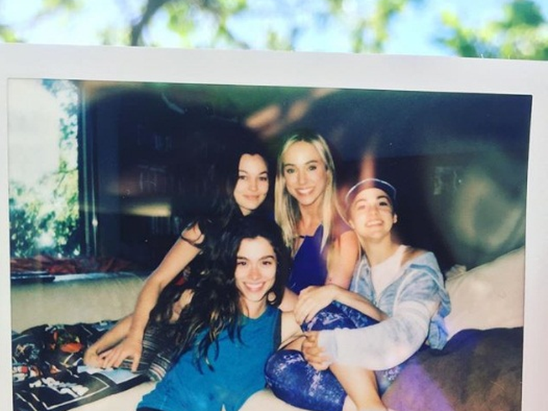 Foto 3 de Jovens Mulheres