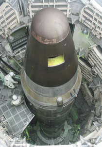 Produção de Primeiro Contato: O Silo de Míssil (First Contact Production: The Missile Silo)