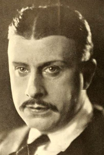 Stuart Holmes (I) - Poster 1