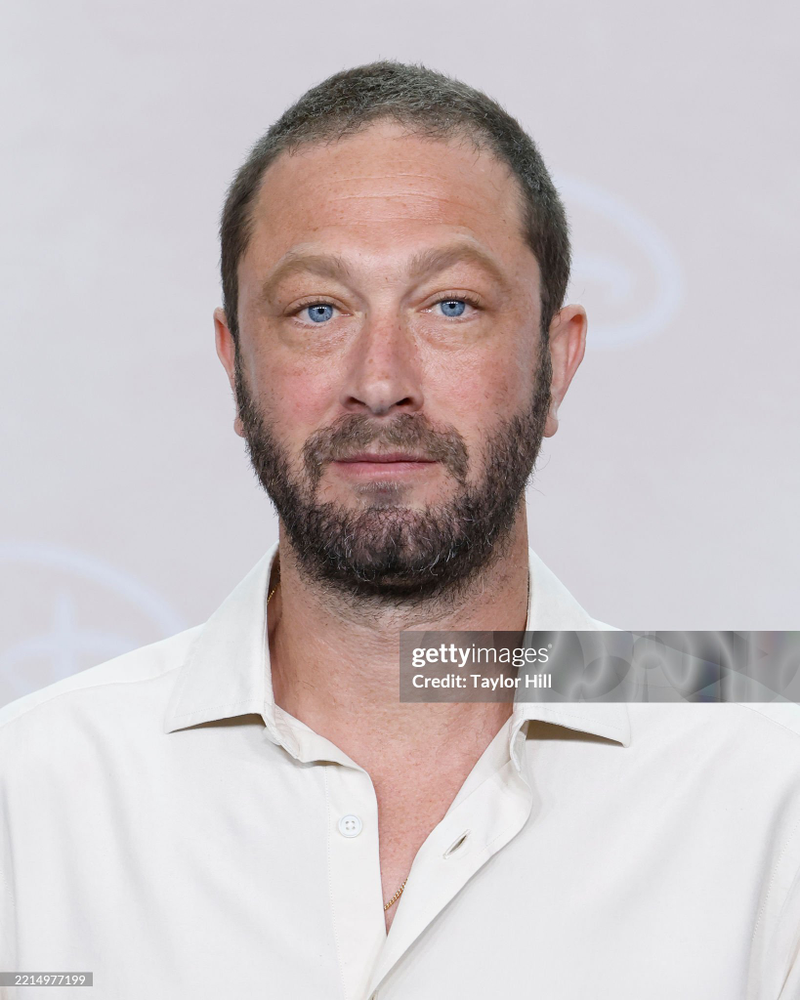 Ebon Moss-Bachrach - Foto 2