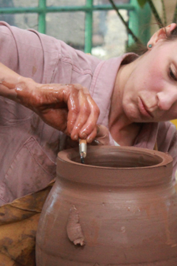 Poster de Episódio Terracotta Cookware & Engraved Tiles (2021)