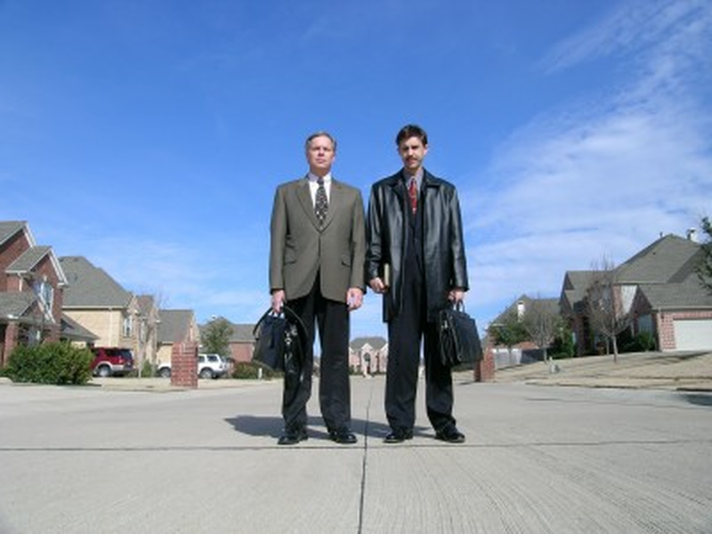 Foto 2 de Batendo da porta