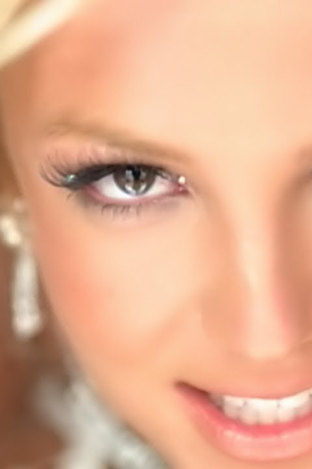  de Curta Britney Spears: Toxic (2004)