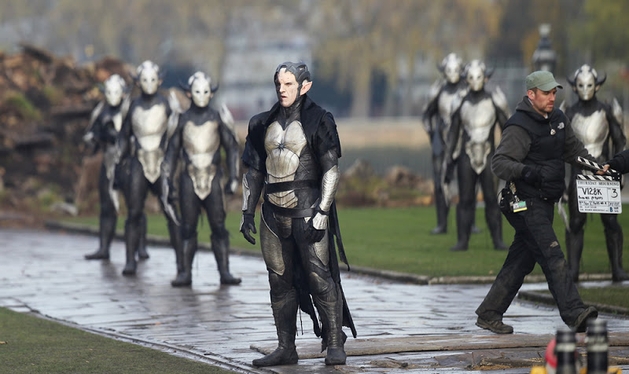 Confira as primeiras imagens de Christopher Eccleston como o vilão Malekith em Thor: The Dark World !