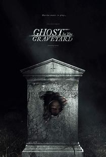 Fantasma no Cemitério - Poster / Capa / Cartaz - Oficial 4