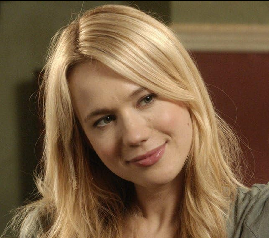 Kristen Hager - Foto 1