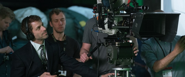 Zack Snyder vai dirigir filme de zumbis para Netflix
