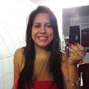 Foto de perfil de Alyne Côrtes Fagundes Ferreira