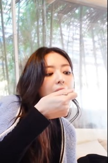 Poster de Episódio ITZY V2LOG : LIA & YUNA (2022)