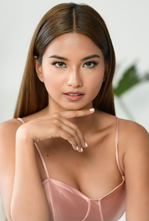 Krissha Viaje - Poster 1