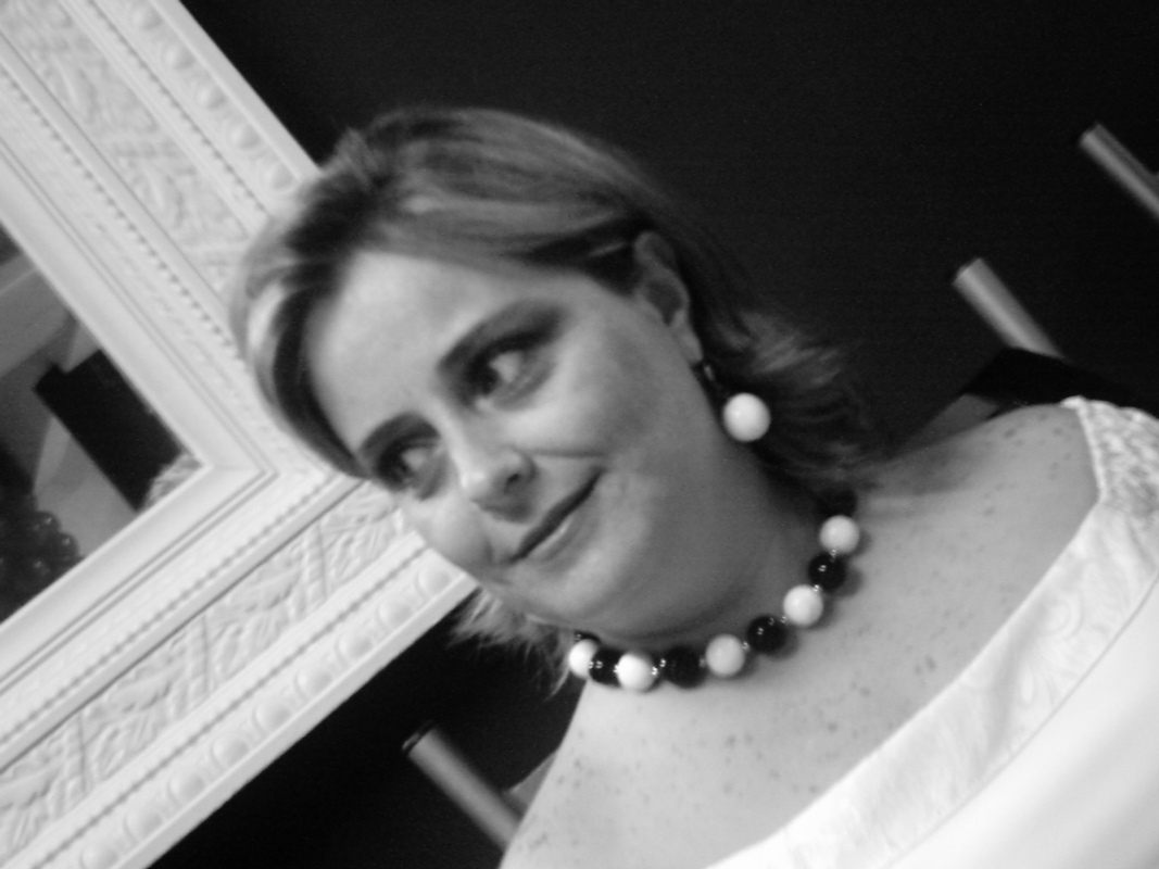 Mônica Moura Nadolny - Foto 1