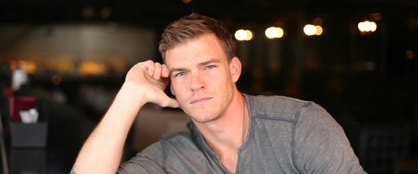 Shazam | Alan Ritchson afirma que irá interpretar o herói