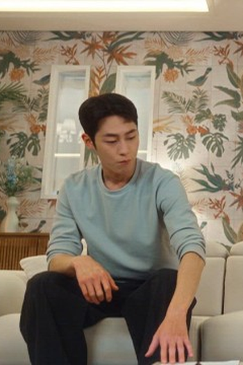 Poster de Episódio 집에는 사람이 산다 (2025)