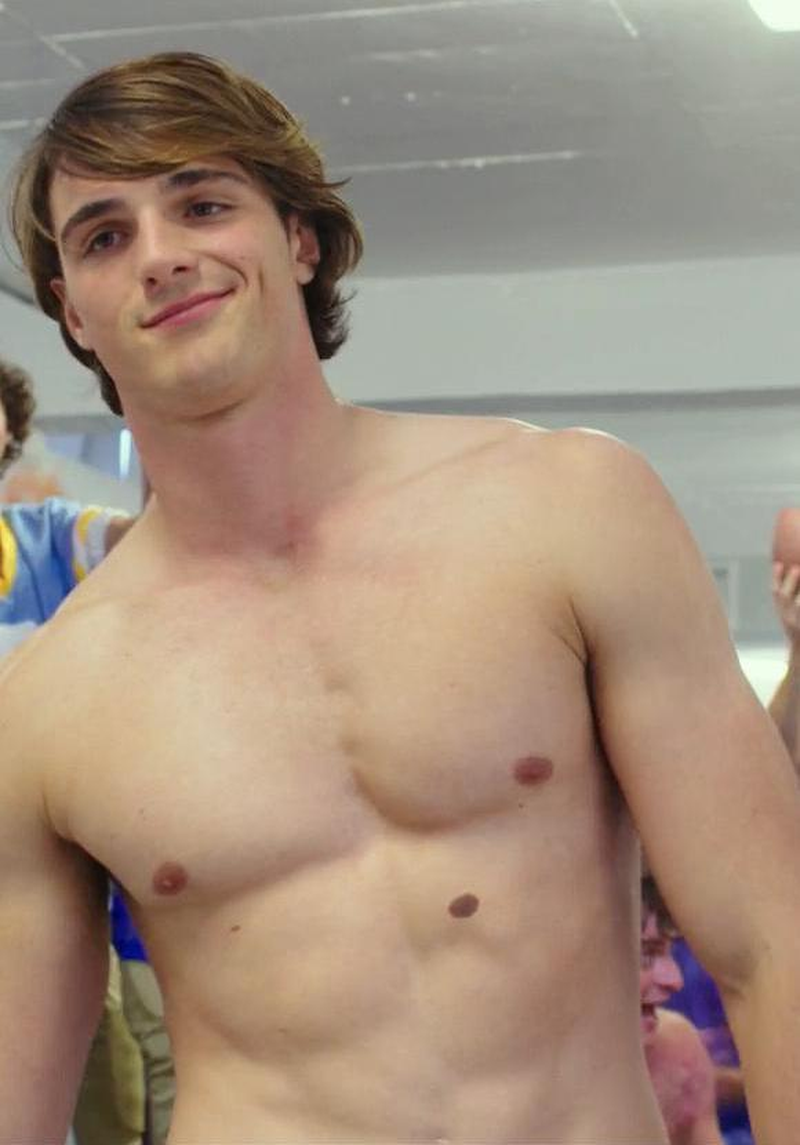 Jacob Elordi - Foto 12