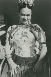 Frida Kahlo - Poster / Capa / Cartaz - Oficial 1