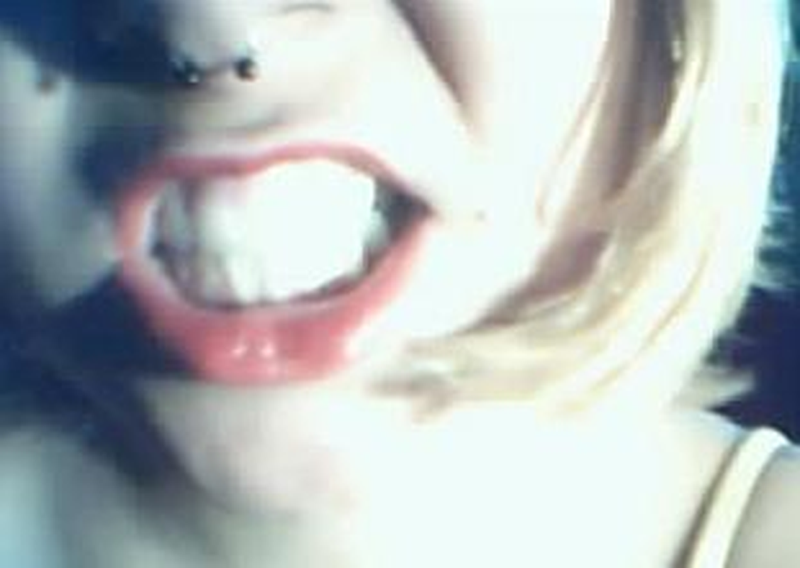 Ana Beatriz - Foto 1