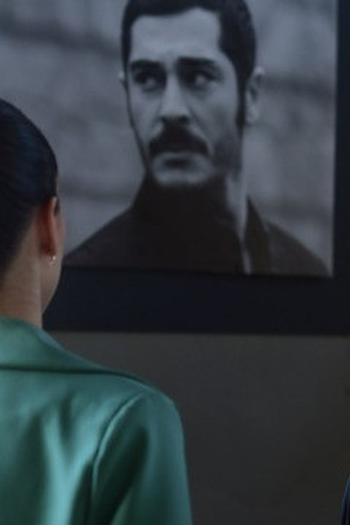 Poster de Episódio 13. Bölüm (2021)