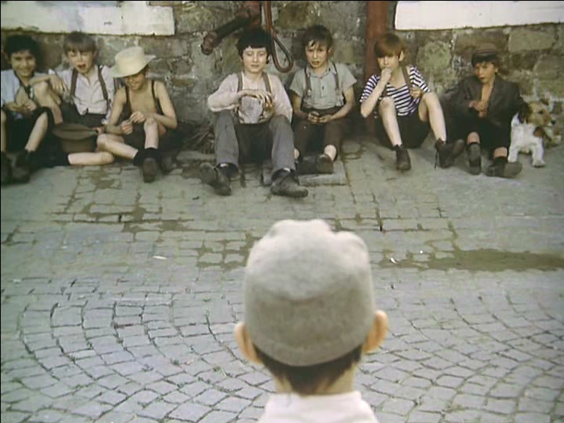 Foto 2 de Jumping Over Puddles