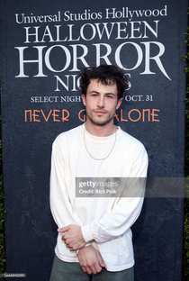 Dylan Minnette - Poster 1