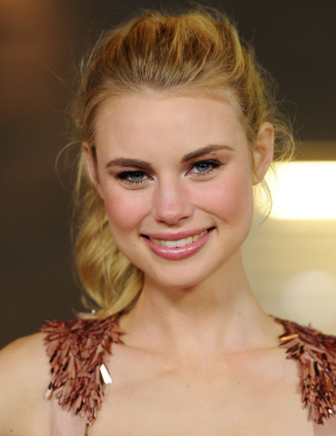 Lucy Fry (I) (13 de Março de 1992) | Artista | Filmow