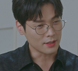 사각턱에 똑단발