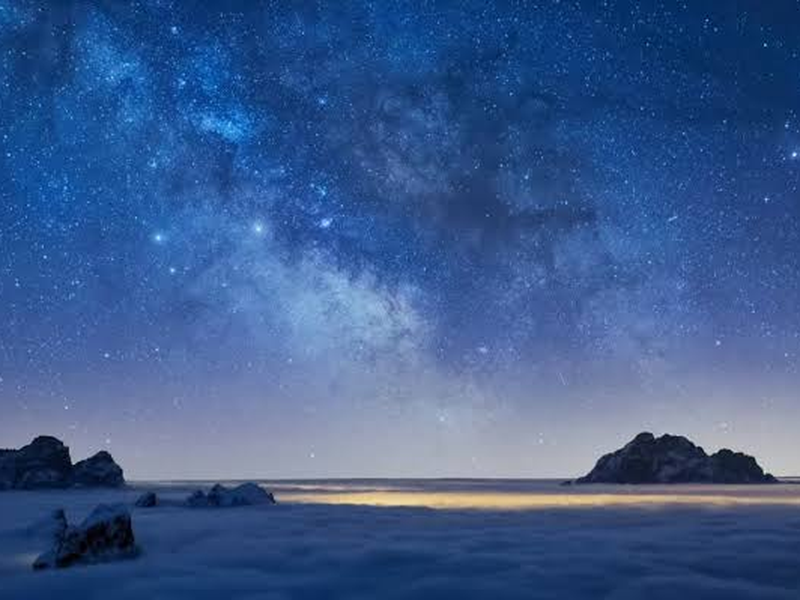 Foto 2 de A Terra à Noite