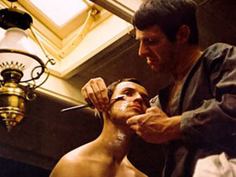 Foto 1 de The Shadow Line