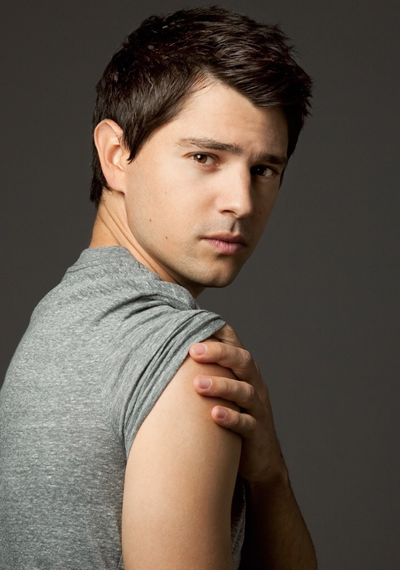 Nicholas D'Agosto - Foto 1