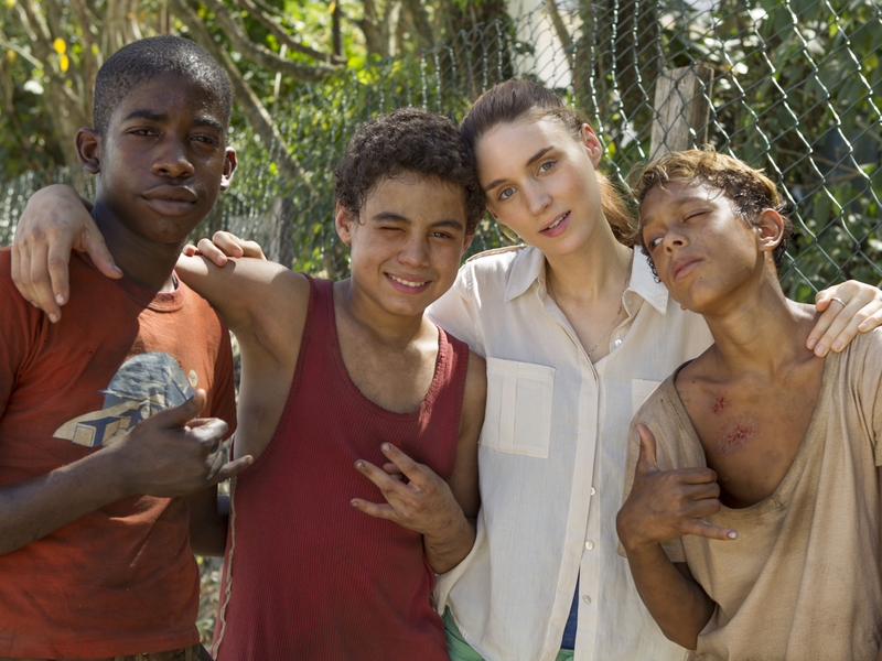 Foto 1 de Trash: A Esperança Vem do Lixo