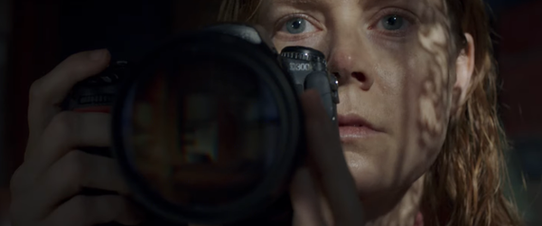 Assista à Amy Adams no trailer de A Mulher na Janela