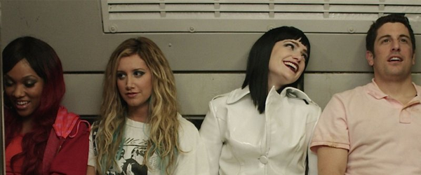 Jason Biggs e Ashley Tisdale estrelam a comédia indie "Drive, She Said"