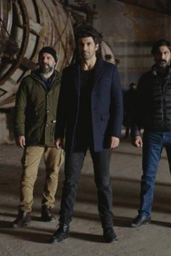 Poster de Episódio 10. Bölüm (2017)