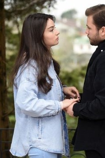 Poster de Episódio 30. Bölüm (Final) (2021)
