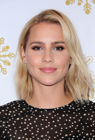 Claire Holt (I)