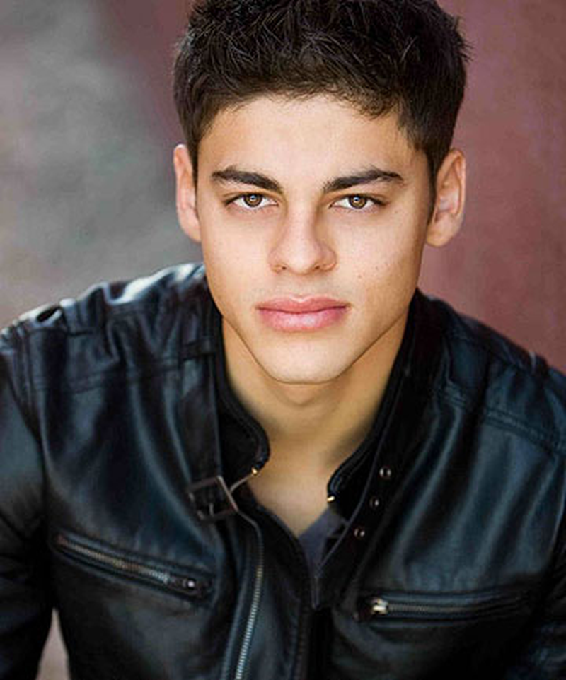 Chris Petrovski - Foto 1