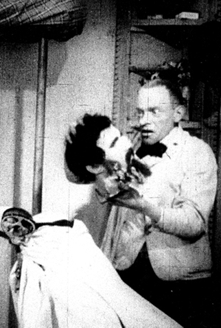 Poster 1 de Curta Os Mistérios de uma Barbearia (1922)