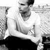 Theo James - Foto 1