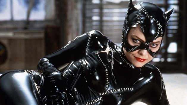 Veja Michelle Pfeiffer re-encontrar sua Mulher-Gato interior