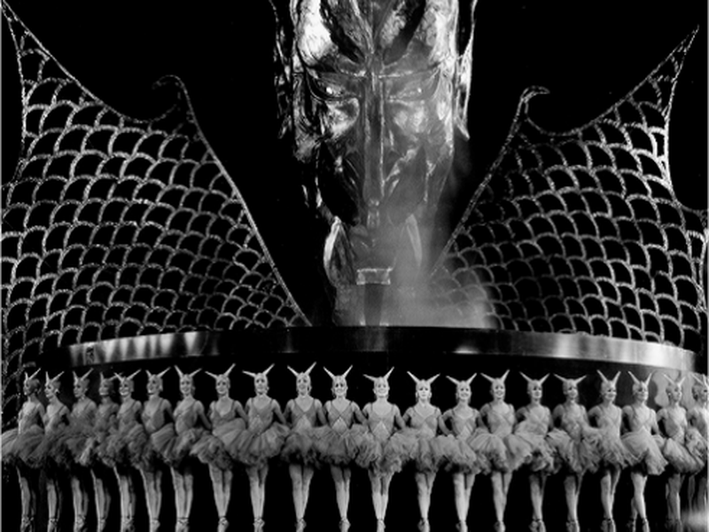 Foto 1 de The Devil's Cabaret