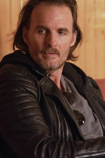 Poster de Episódio Walk the Line (2021)