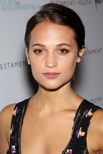 Alicia Vikander - Poster 1