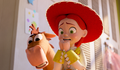 Taylor Swift anuncia música inédita para “Toy Story 5” e marca retorno ao country