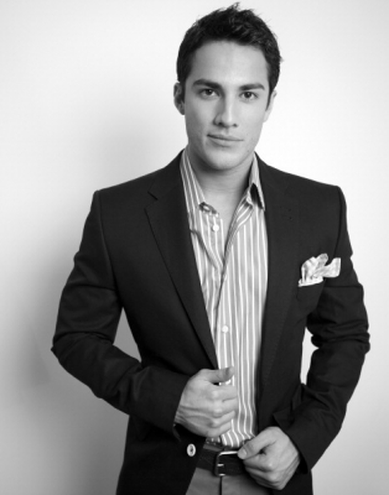 Michael Trevino (I) - Foto 4