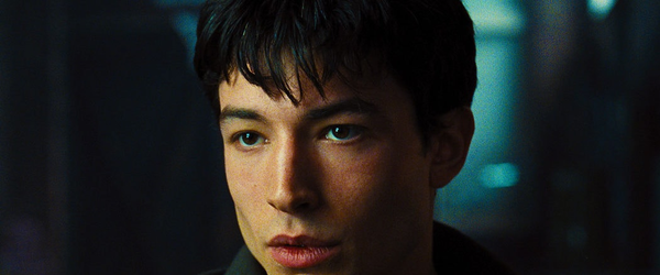Lynne Ramsay vai dirigir Ezra Miller em novo filme de vampiros