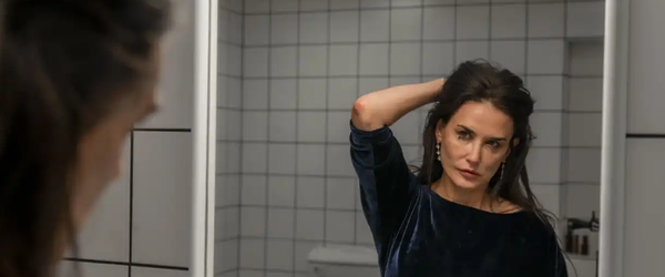 A Substância, com Demi Moore, tem novo trailer divulgado