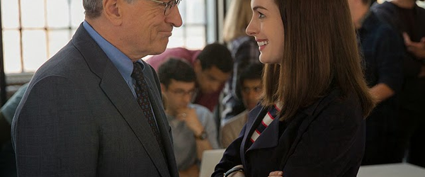 Trailers: Robert De Niro é o estagiário de Anne Hathaway em "The Intern" 