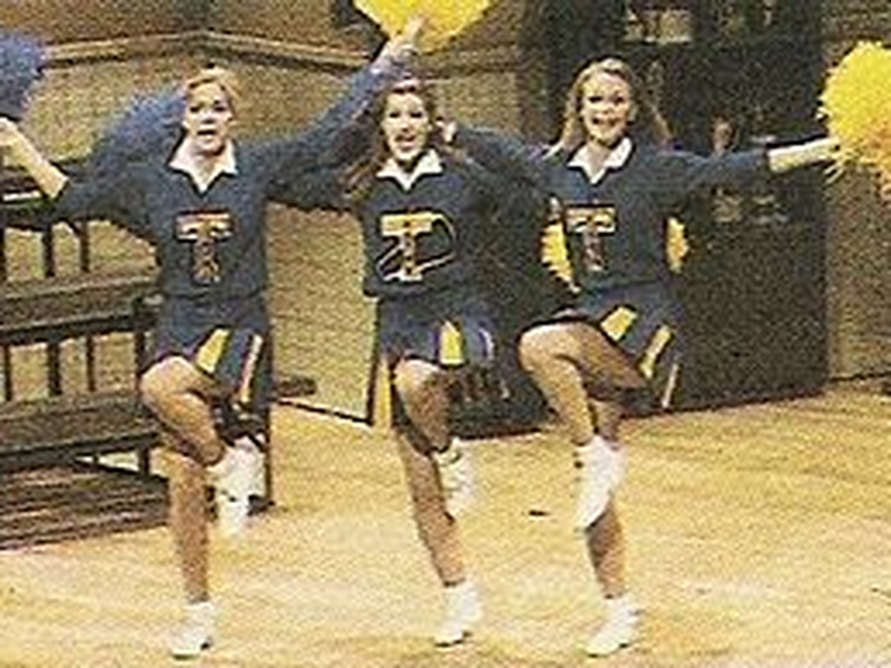 Foto 1 de Standing Room Only : Vanities