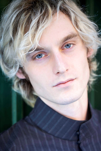 Luca Chikovani - Poster 1