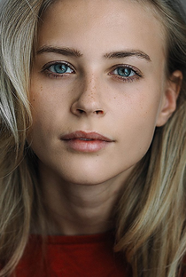 Jeanne Goursaud - Poster 1