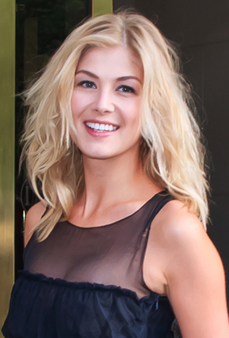 Rosamund Pike - Foto 28